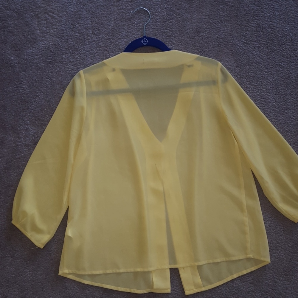 Blouse - Picture 2 of 3